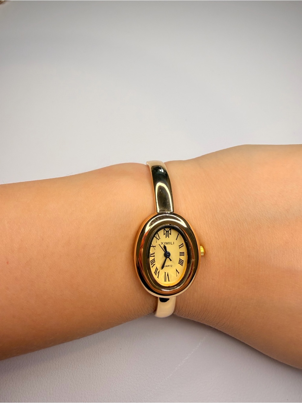 Elegant Gold-Tone Stainless Steel Bangle Watch - Picture 8 of 15